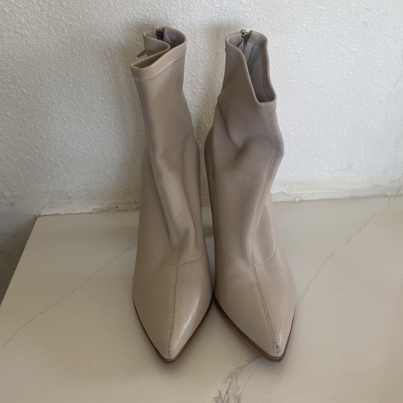 Alias‎ Mae Booties - Picture 2 of 8